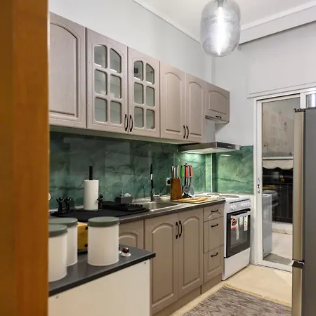 Serenity And 2 Bedroom Luxury In Kalamaria *