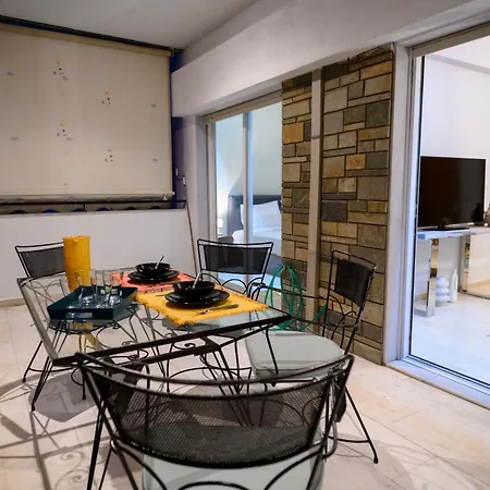 Serenity And 2 Bedroom Luxury In Kalamaria Saloniki