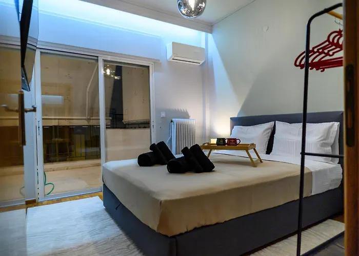 Serenity And 2 Bedroom Luxury In Kalamaria Apartmán *