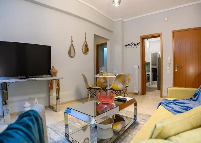 Apartmán Serenity And 2 Bedroom Luxury In Kalamaria Soluň