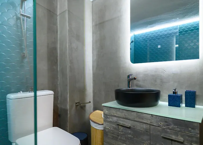 Serenity And 2 Bedroom Luxury In Kalamaria