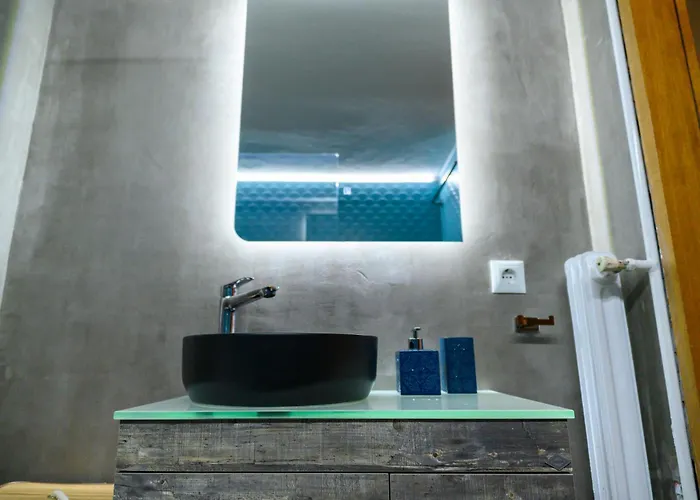 Serenity And 2 Bedroom Luxury In Kalamaria Apartmán