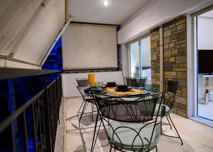 Serenity And 2 Bedroom Luxury In Kalamaria Apartmán Soluň